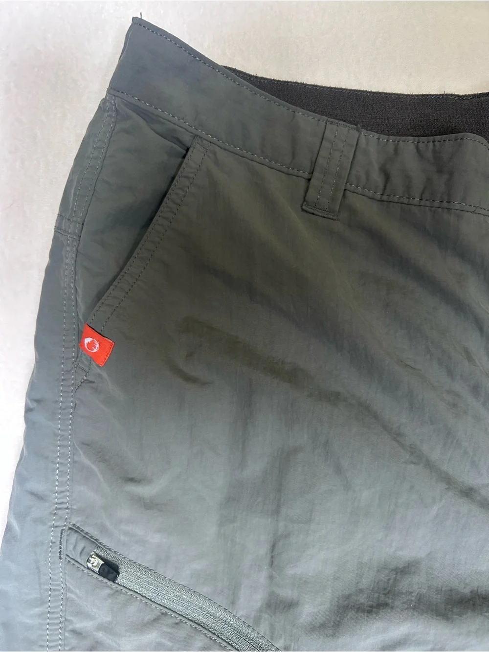 The American Outdoorsman Men’s XL Gray Nylon Hiking Shorts Zip Pockets
